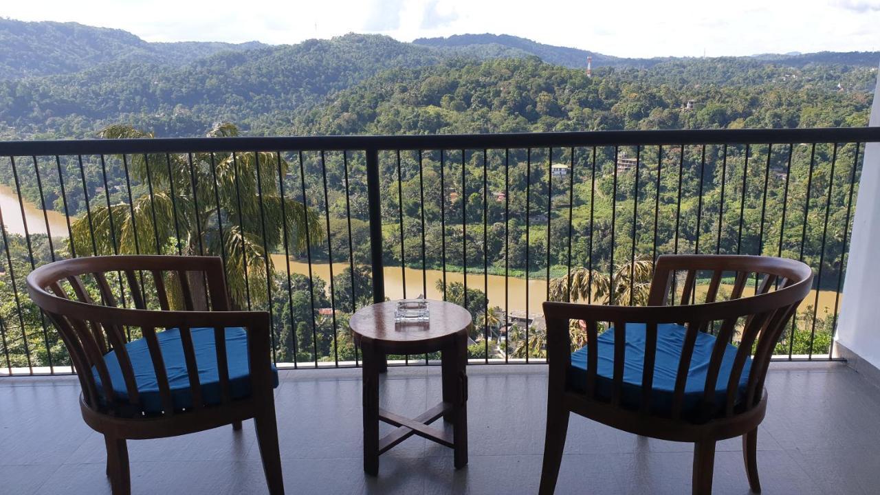 The Mountbatten Hotel Kandy Luaran gambar